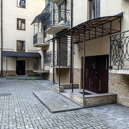 Apartamenty On Kryvonosa 利沃夫 外观 照片